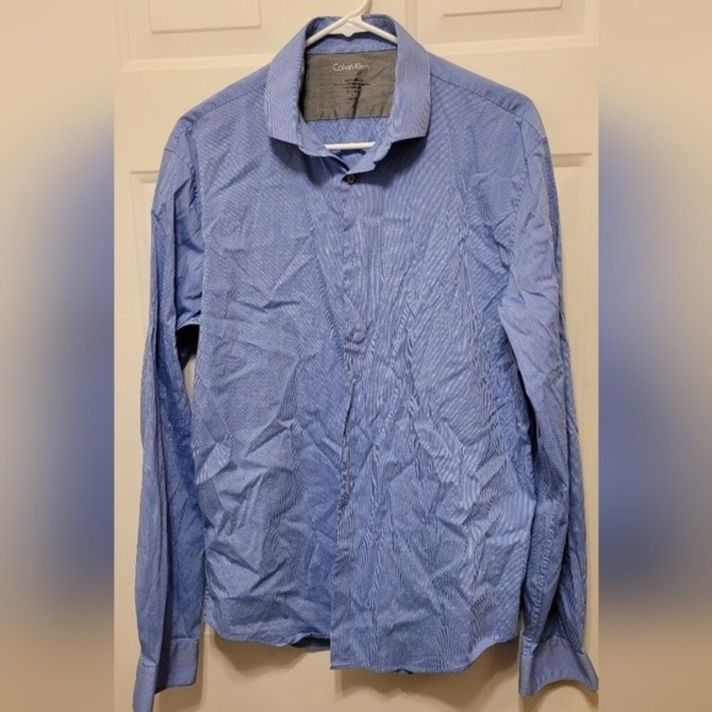 Calvin Klein Extreme Slim Fit Large 16-16 1/2, 36/37